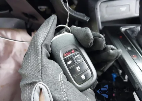 2024 Honda Civic Sport z USA, uszkodzony, nr VIN 19XFL2H86RE013685